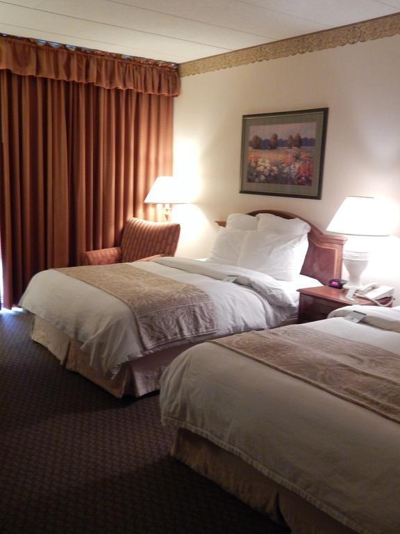 Quail Hollow Resort Trademark Collection By Wyndham Painesville Chambre photo